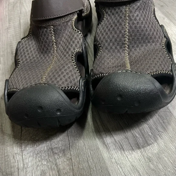 Crocs SwiftWater Mesh Fisherman Sandals Brown Water Shoes Men Sz 11 - Picture 4 of 8